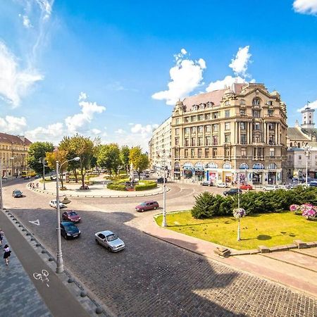 Апартаменти З Балконом На Центр Львова Esterno foto